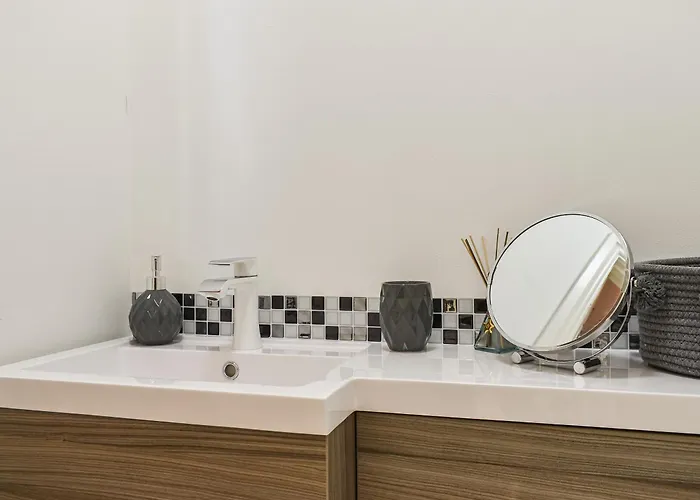 St Martins Square 3 * スカーバラ